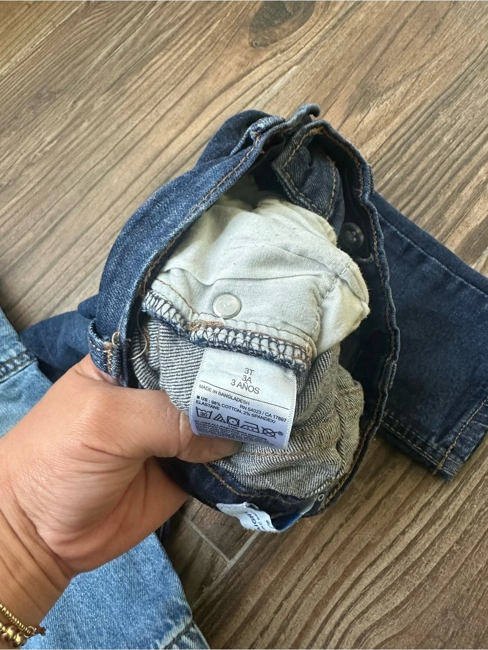Kids Denim Cargo Joggers & Straight leg Jeans old navy/ Cat & Jacki Bundle Size
